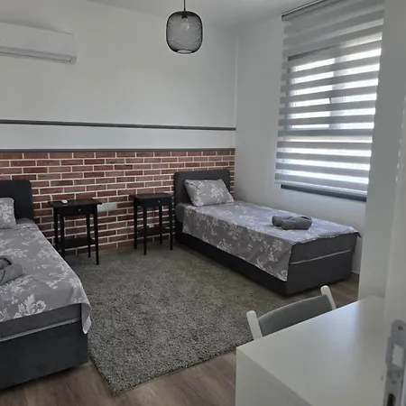 Darius Large Two-bedroom At Caesar Apartment